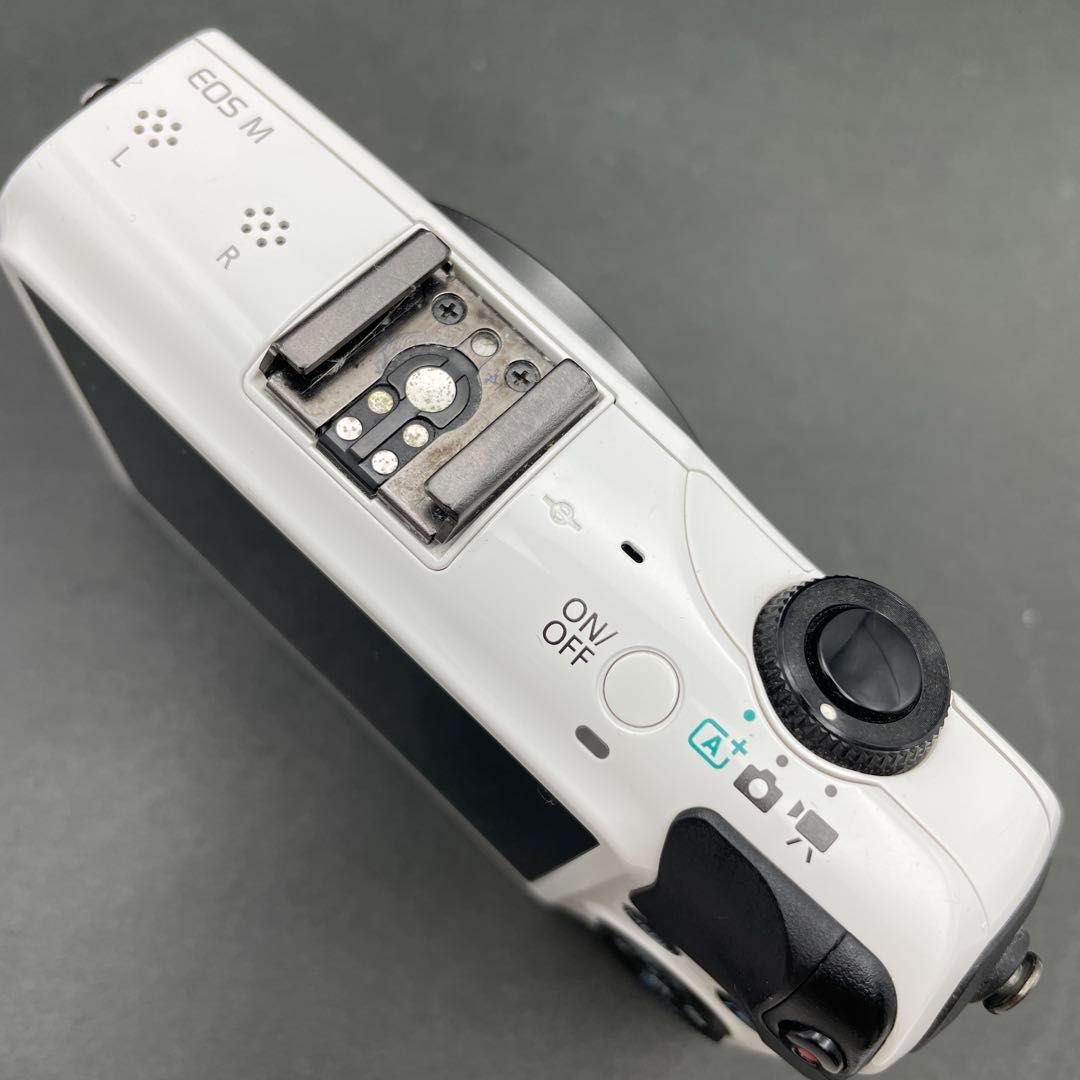 Canon EOS M デジタルカメラジャンク Canon EOS M ホワイト白 ボディ本体のみ キヤノンEF-Mマウント ミラー