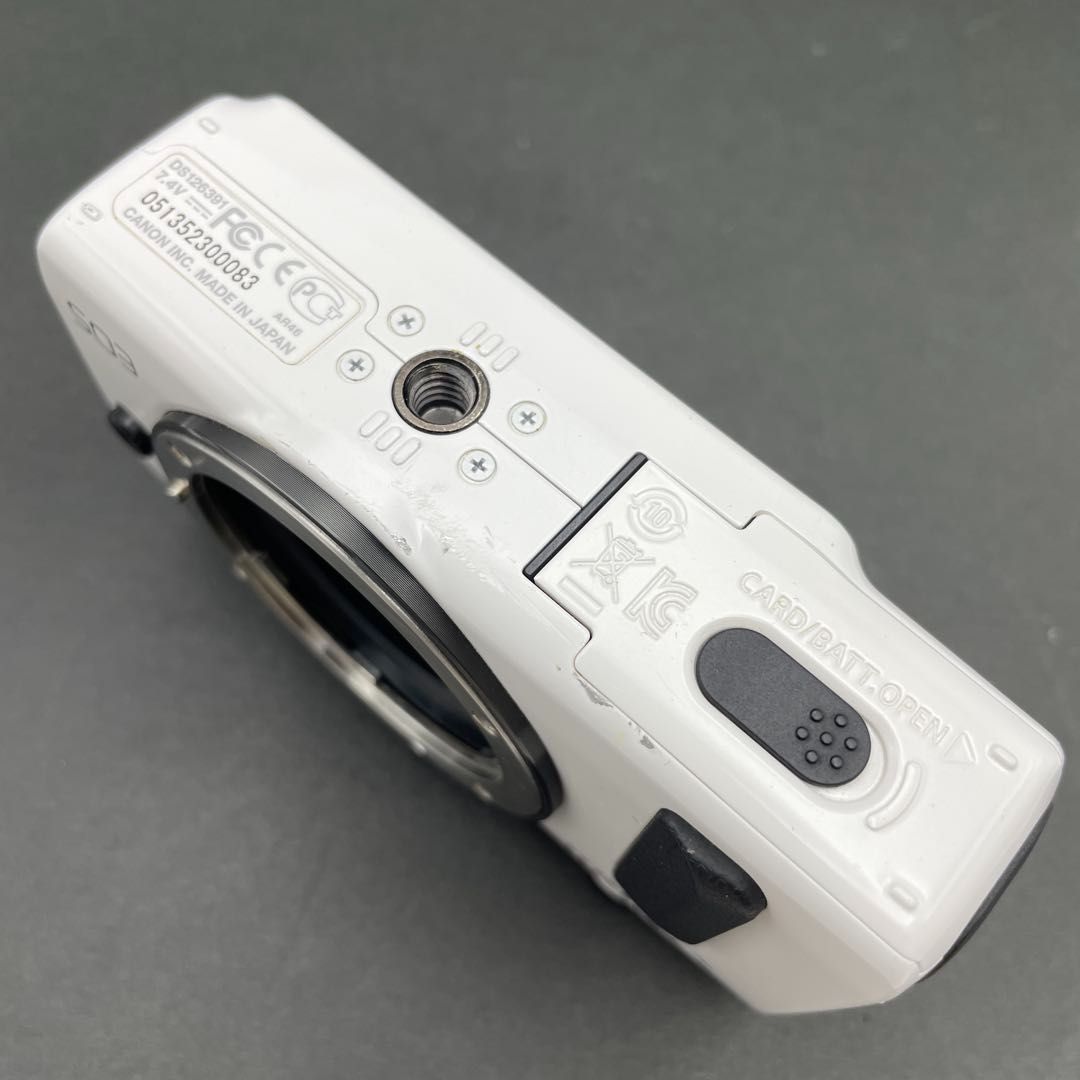 故障品　Canon EOS ホワイト デジタルカメラ EOSR50WH-WZK ミラーレスカメラ EOS R50・ダブルズームキット 1個