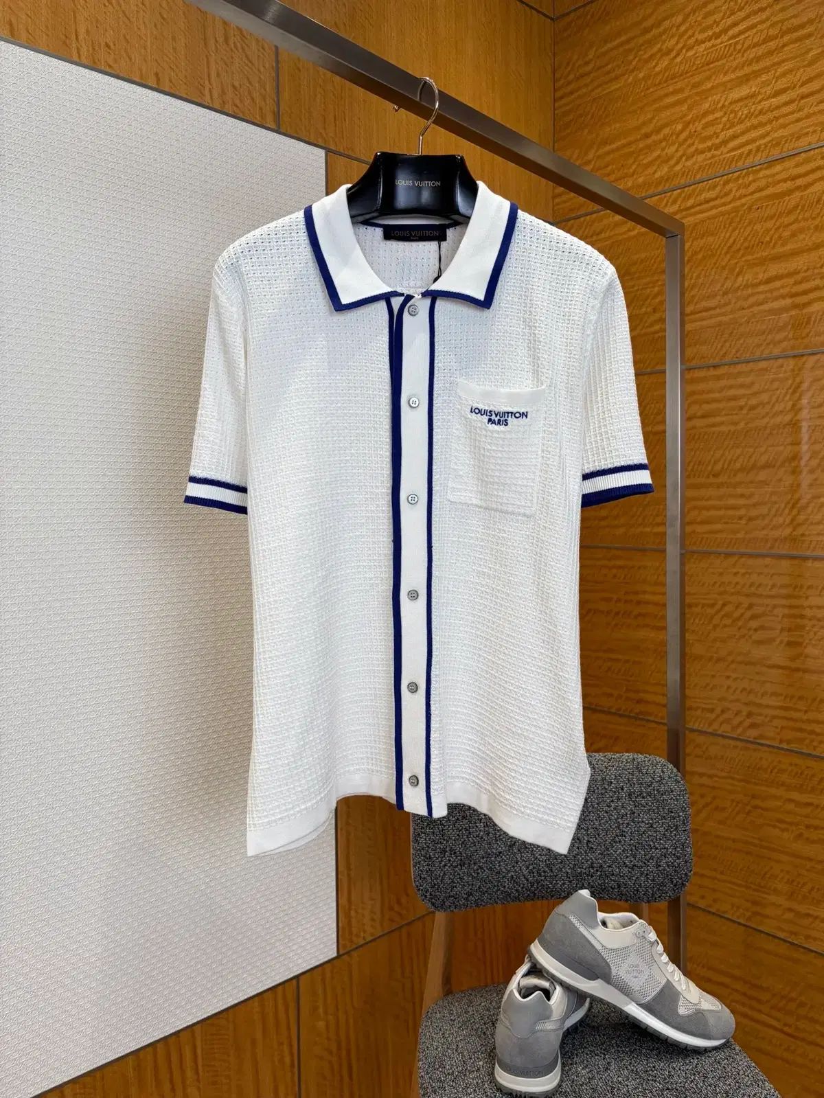 ルイヴィトン ロゴ KARA（カラ） 半袖Tシャツ メンズ 夏 今年購入