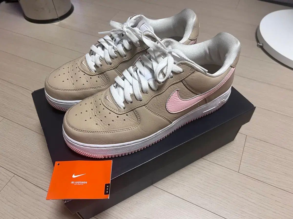 270 NIKE エアフォース1 ロー リトRO リネン