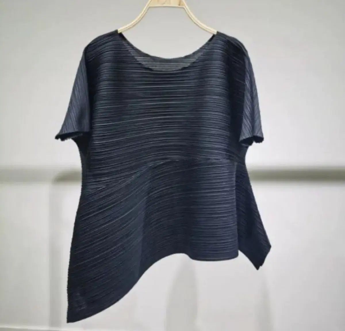 ブラック プリーツ アシンメトリー 半袖 Tシャツ