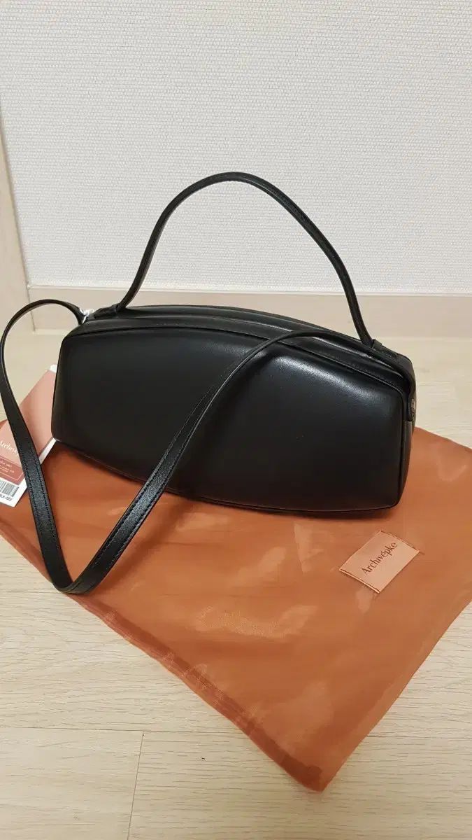 アーカイブエプク シェル トゥー ブラック ショルダーバッグ 26,920円