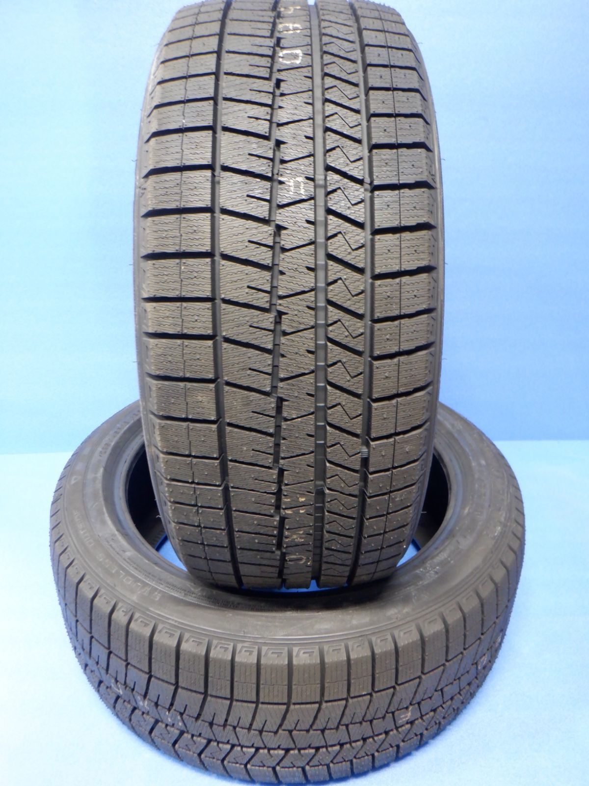 値下げ価格】未使用品 235/45R18 ダンロップ ウィンターマックスWM03