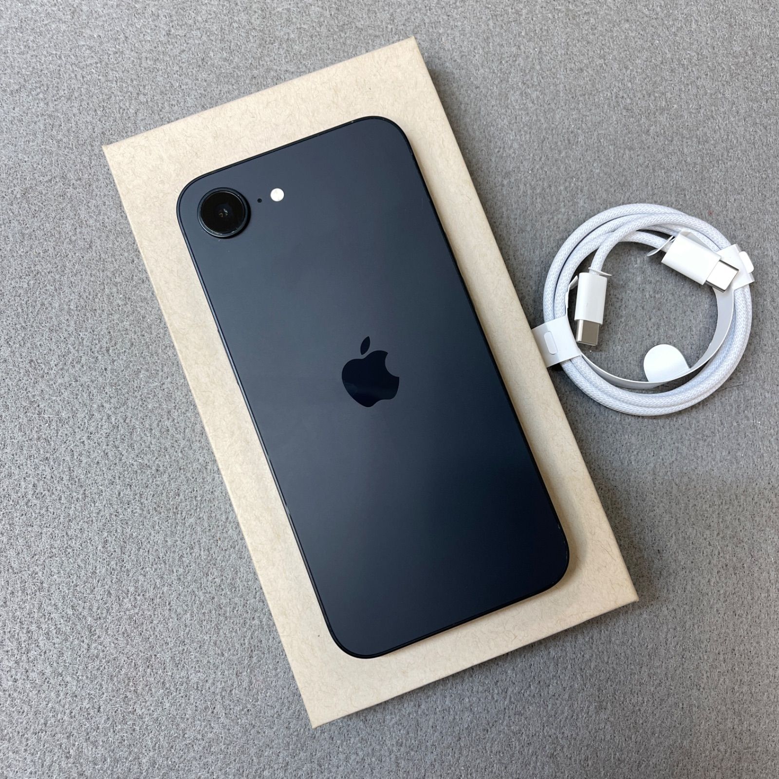 美品】iPhone 16e 128GB ブラック SIMフリー Apple版 - メルカリ