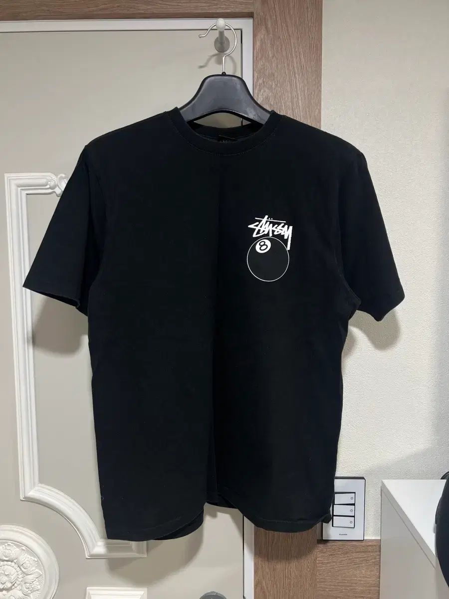 STUSSY ステューシー 8ボール ブラック 半袖 Tシャツ