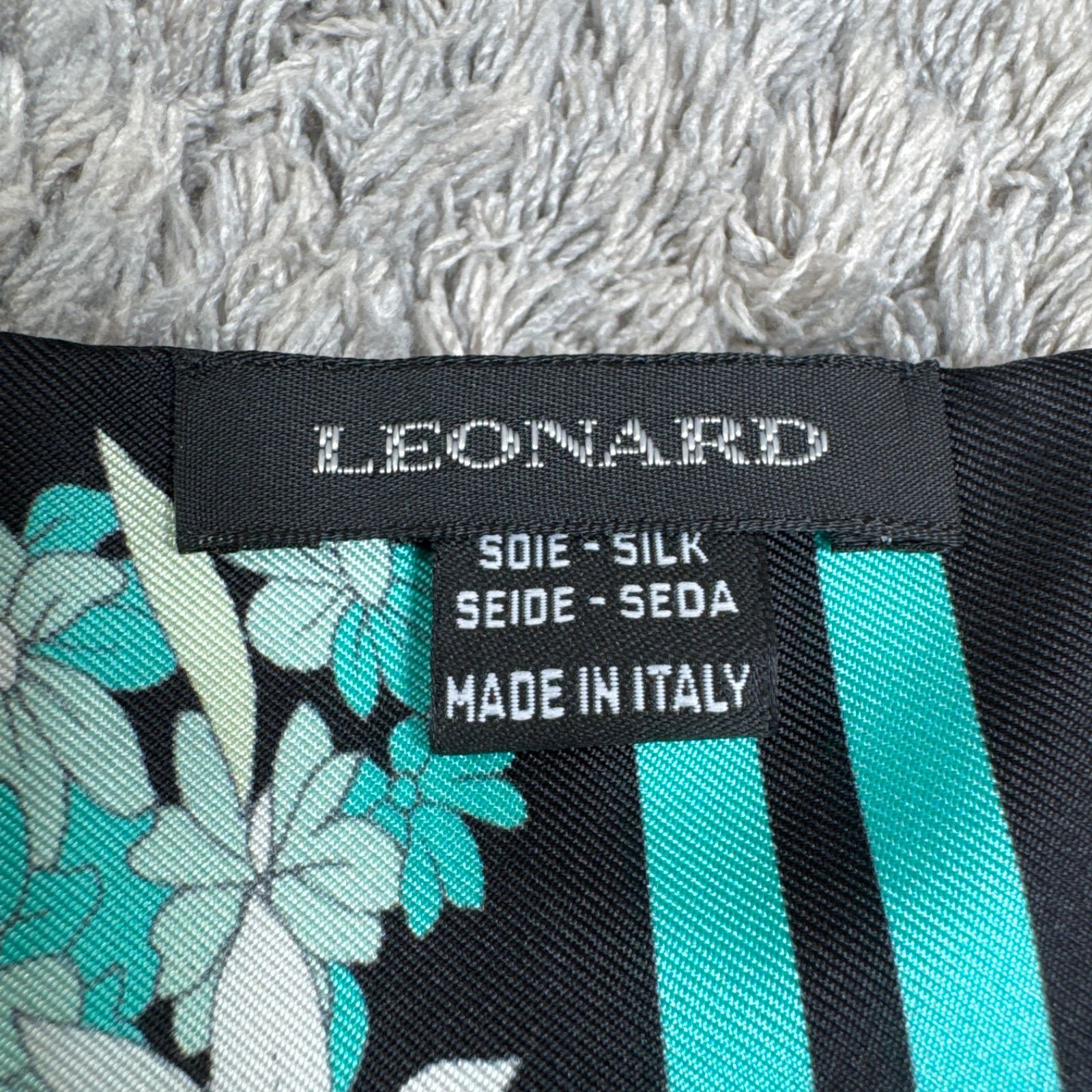 LEONARD レオナール シルク100% 花柄 スカーフ イタリア製 - メルカリ