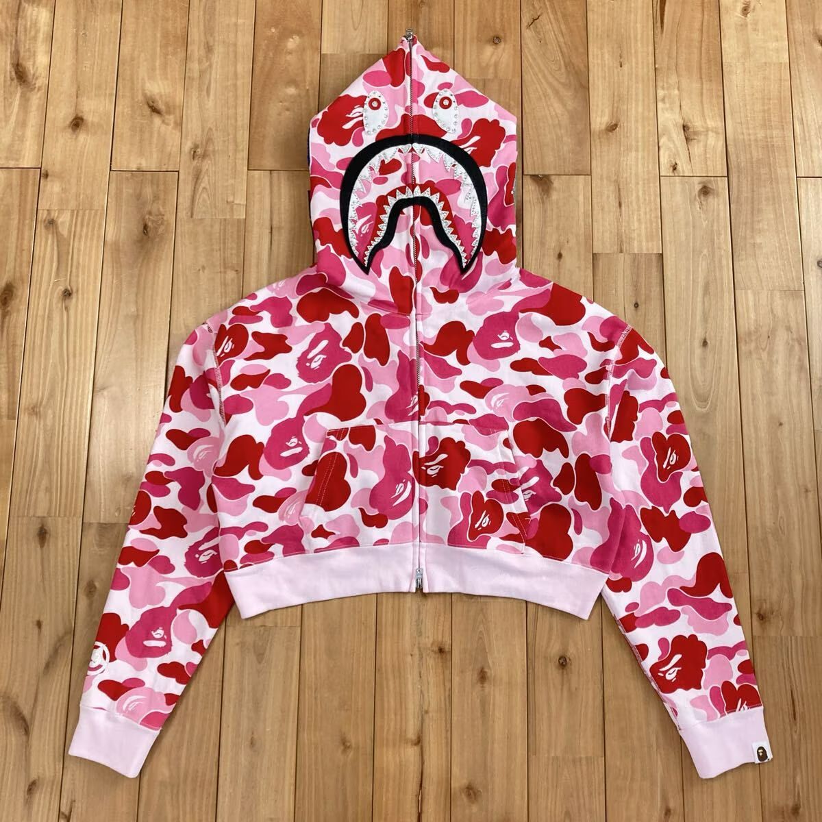 CRYSTAL STONE ABC CAMO PINK シャーク パーカー レディース Sサイズ