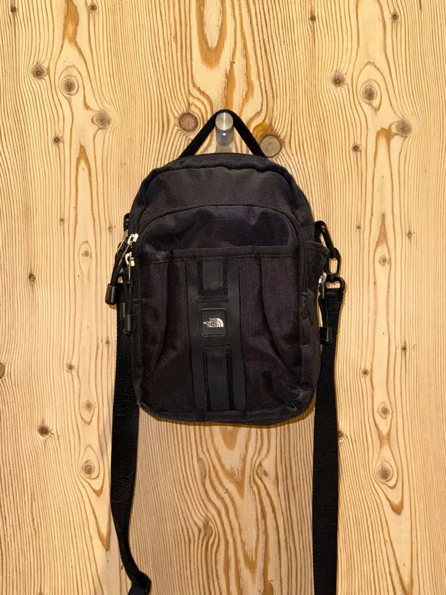 THE NORTH FACE ザノースフェイス ミニ クロスバック