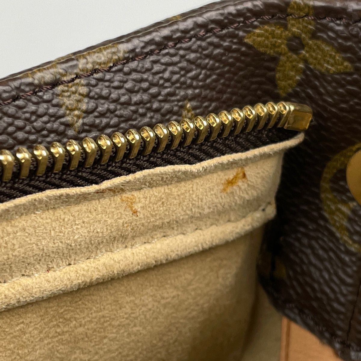 ルイ・ヴィトン Louis Vuitton ルーピングGM ショルダーバッグ