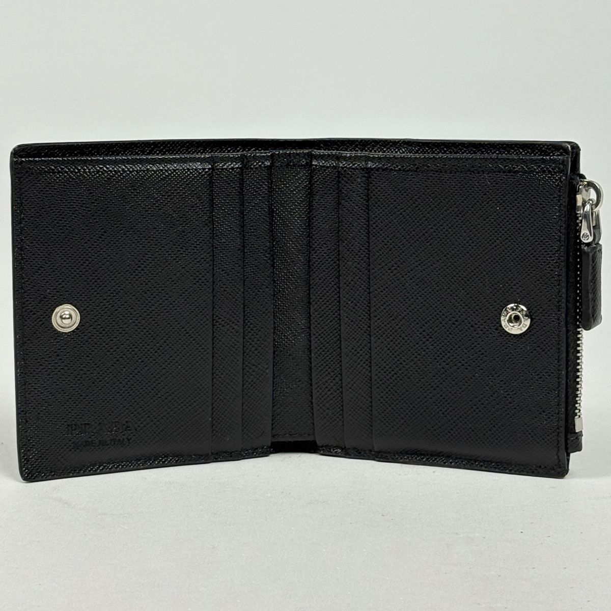 プラダ ロゴプレート 長財布 レディース 【中古】 中古・古着通販】PRADA (プラダ) 三角ロゴプレート付きサフィアーノ長