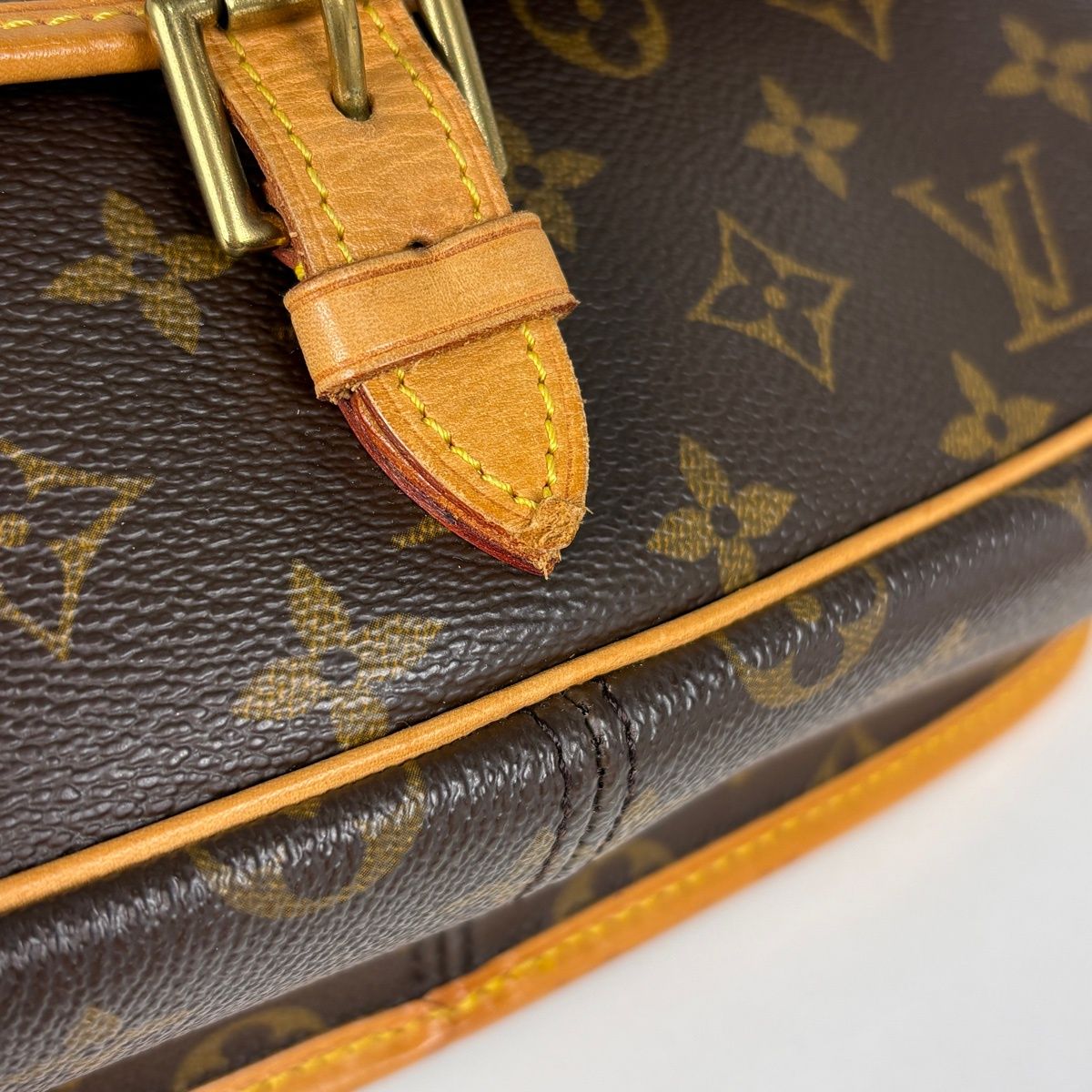ルイヴィトン LOUIS VUITTON ショルダーバッグ ソローニュ M42250 中古 モノグラム ブラウン LOUIS VUITTON 【中古】 | 斜め掛け 肩掛け バック ユニセックス ファッション 革 ビトン LV 茶 ブランド ランクAB 楽天市場】LOUIS VUITTON ルイヴィトン モノグラム ソローニュ M42250