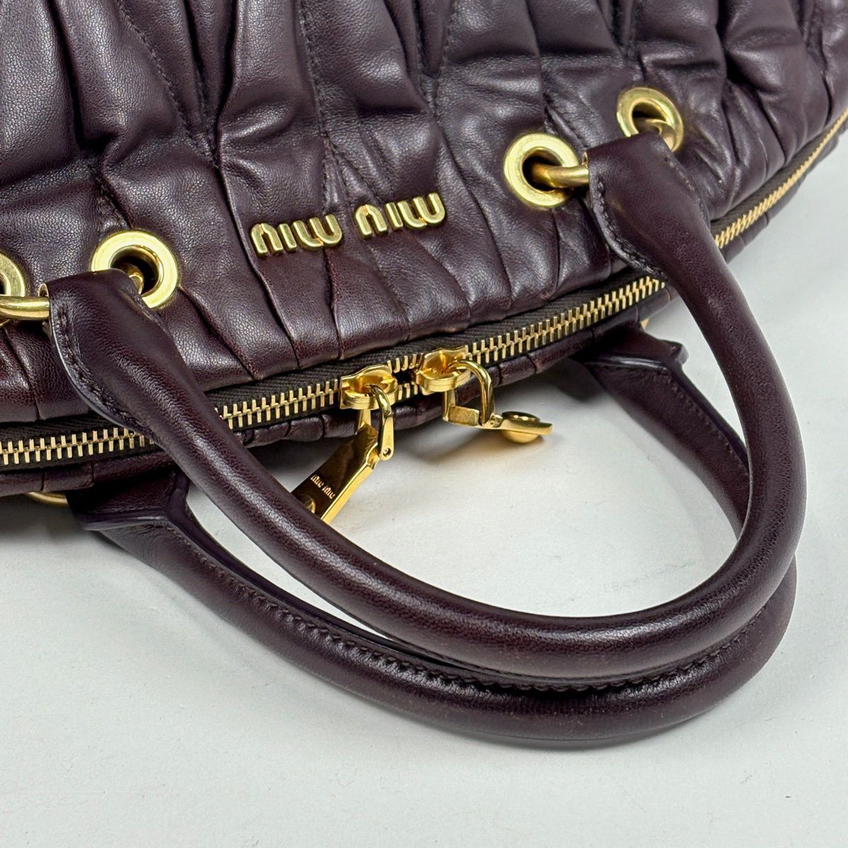 Miu Miu ミュウミュウ マテラッセ 2WAYバッグ（ボルドー） ミュウ ミュウ Miu Miu マテラッセ ハンドバッグ 2WAY レザー ボルドー