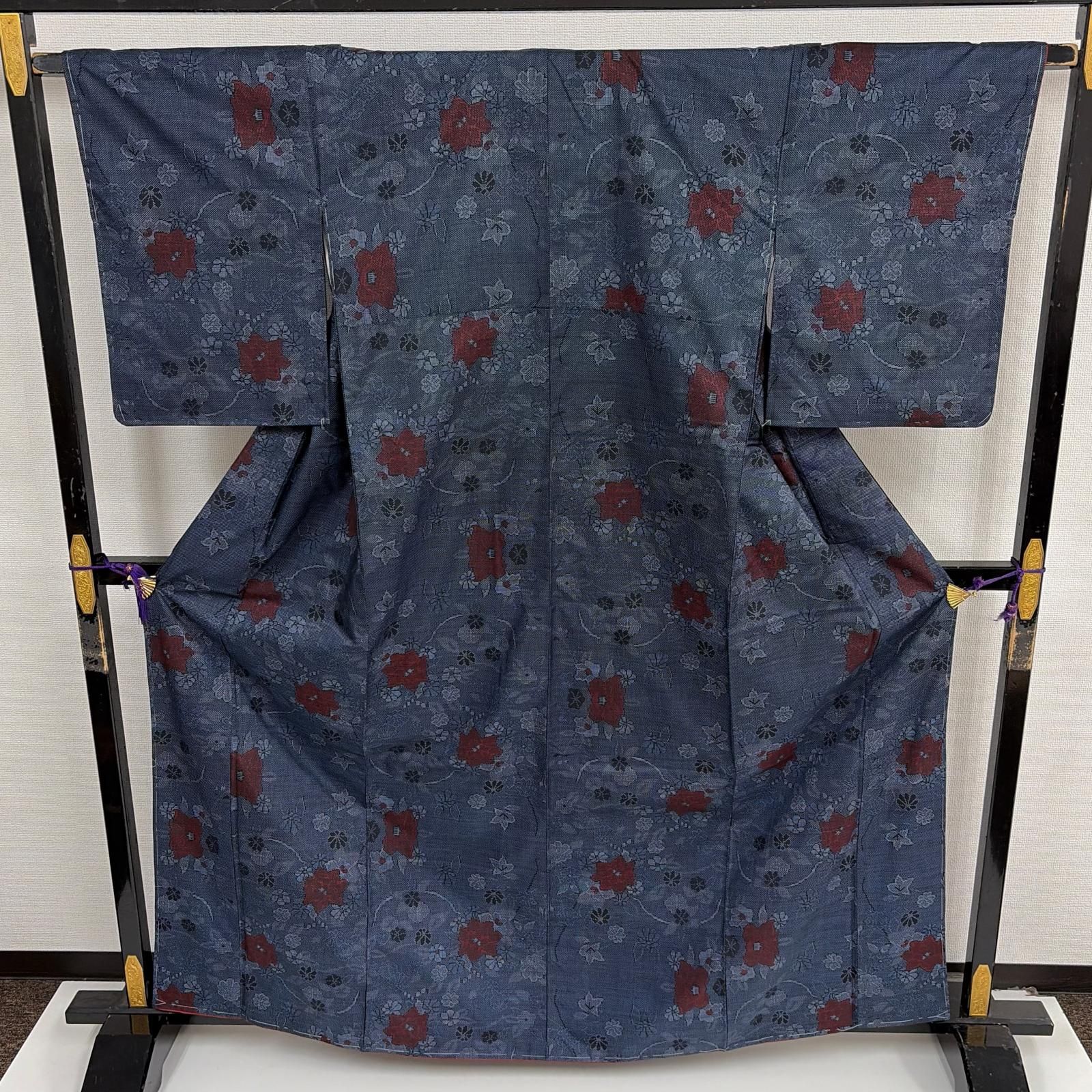 本場大島紬 藍泥染 一元 7マルキ 仕覆に花模様 紺鉄色 K-5211 本場大島紬 藍泥染 一元 7マルキ 仕覆に花模様 紺鉄色 K-5211 【公式通販】
