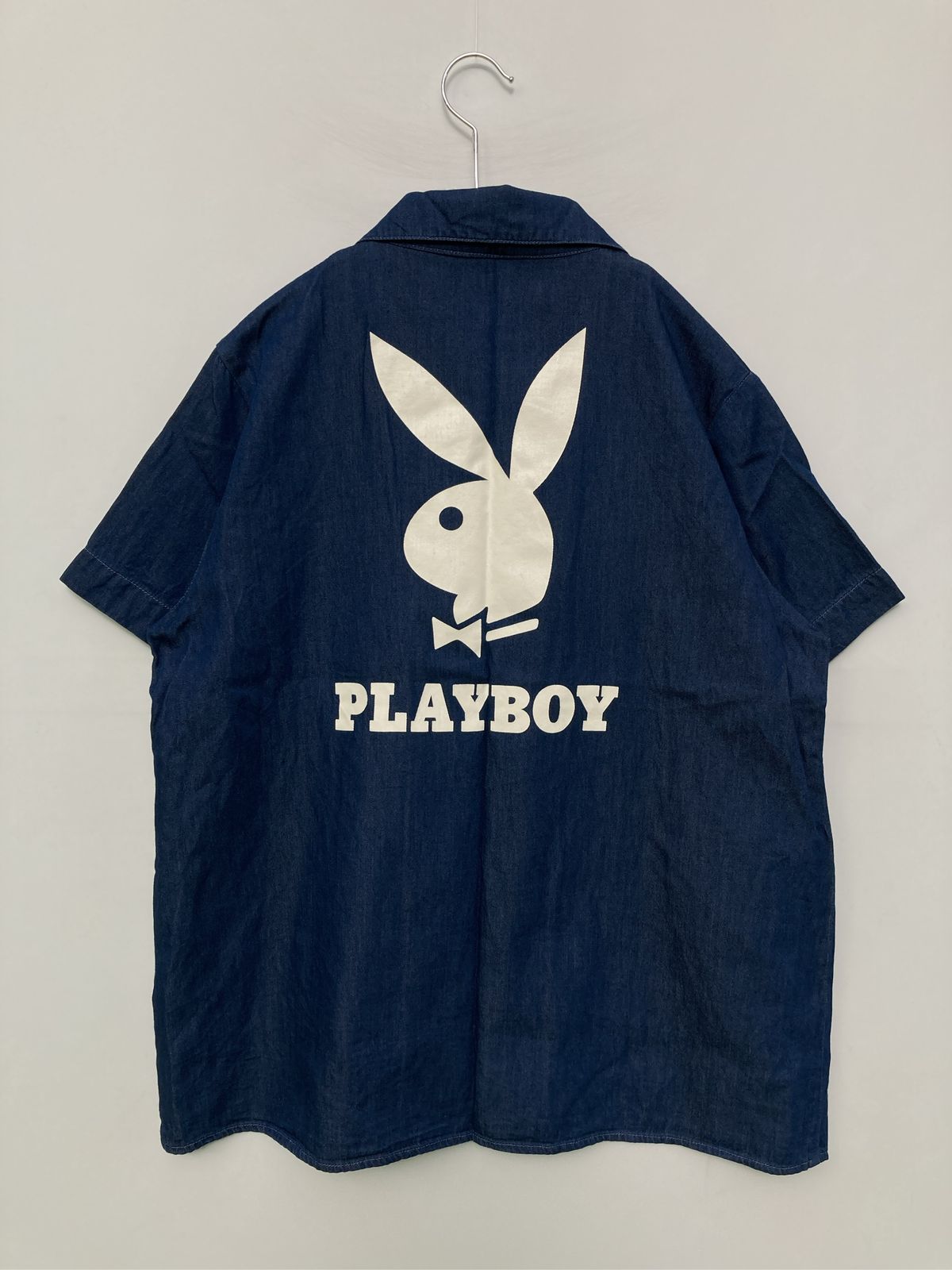 PLAYBOY プレイボーイ シャツ/ブラウス ブルー デニム 無地 バックプリント ブランドロゴ ミドル丈 半袖 オープンカラー 5,266円