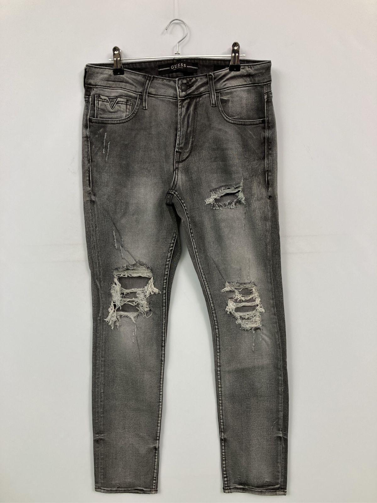 GUESS ゲス デニムパンツ US 30 グレー フルレングス 無地 スキニー・タイト テーパード レギュラー クラッシュ・ダメージ