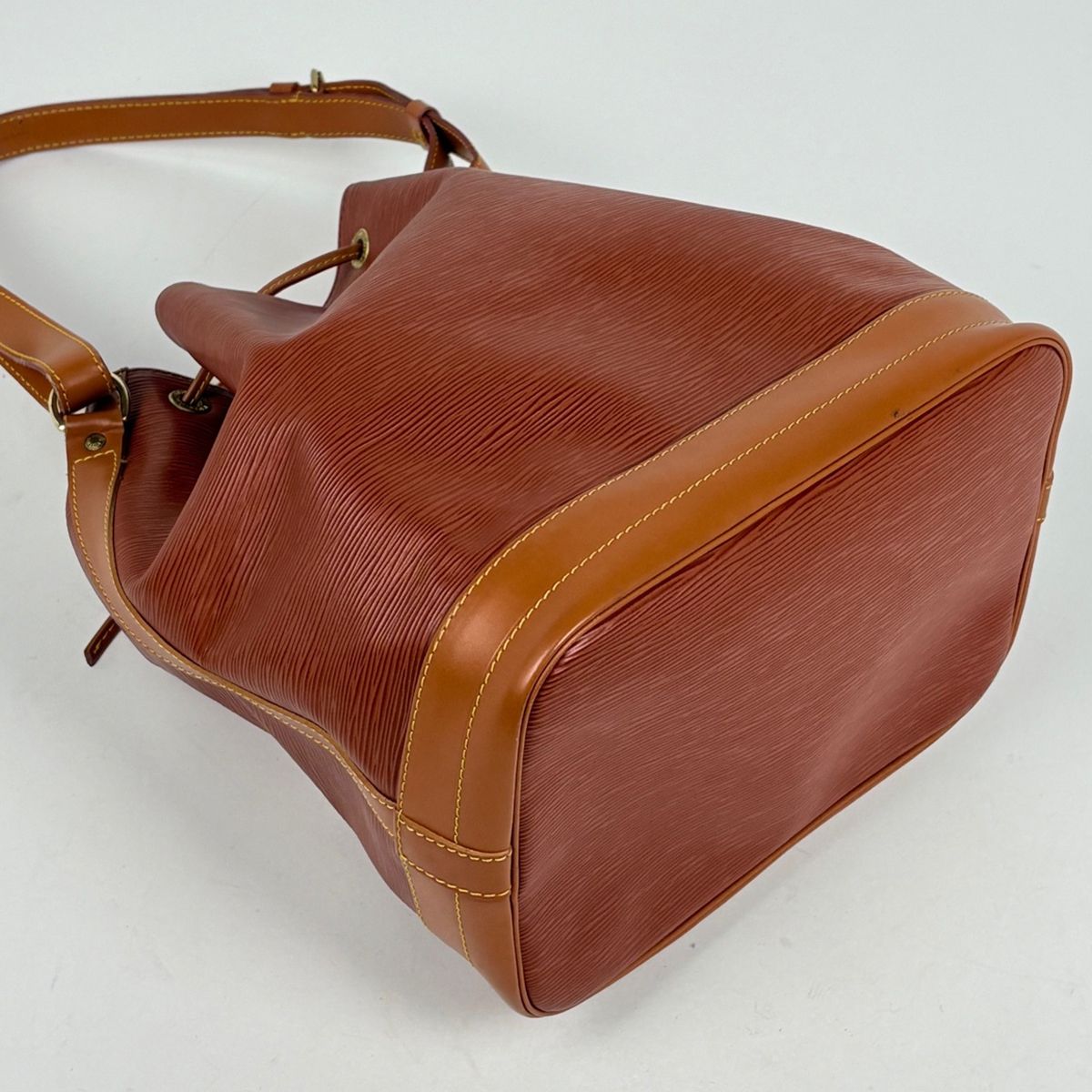 ルイ・ヴィトン Louis Vuitton ノエ ワンショルダー 肩掛け 巾着型 