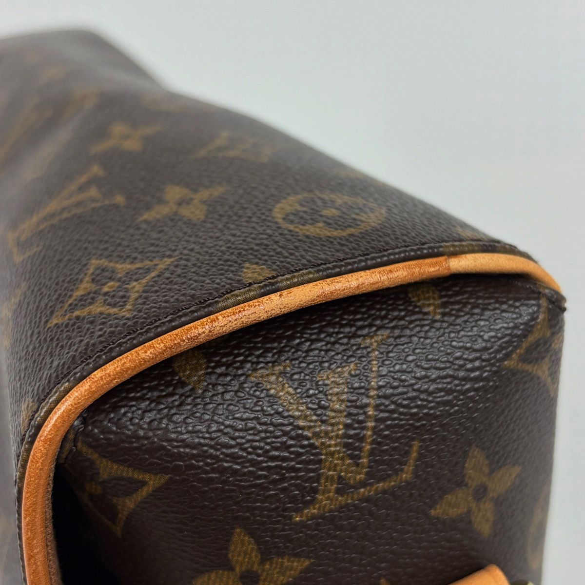 ルイ・ヴィトン Louis Vuitton アベス メッセンジャーバッグ 
