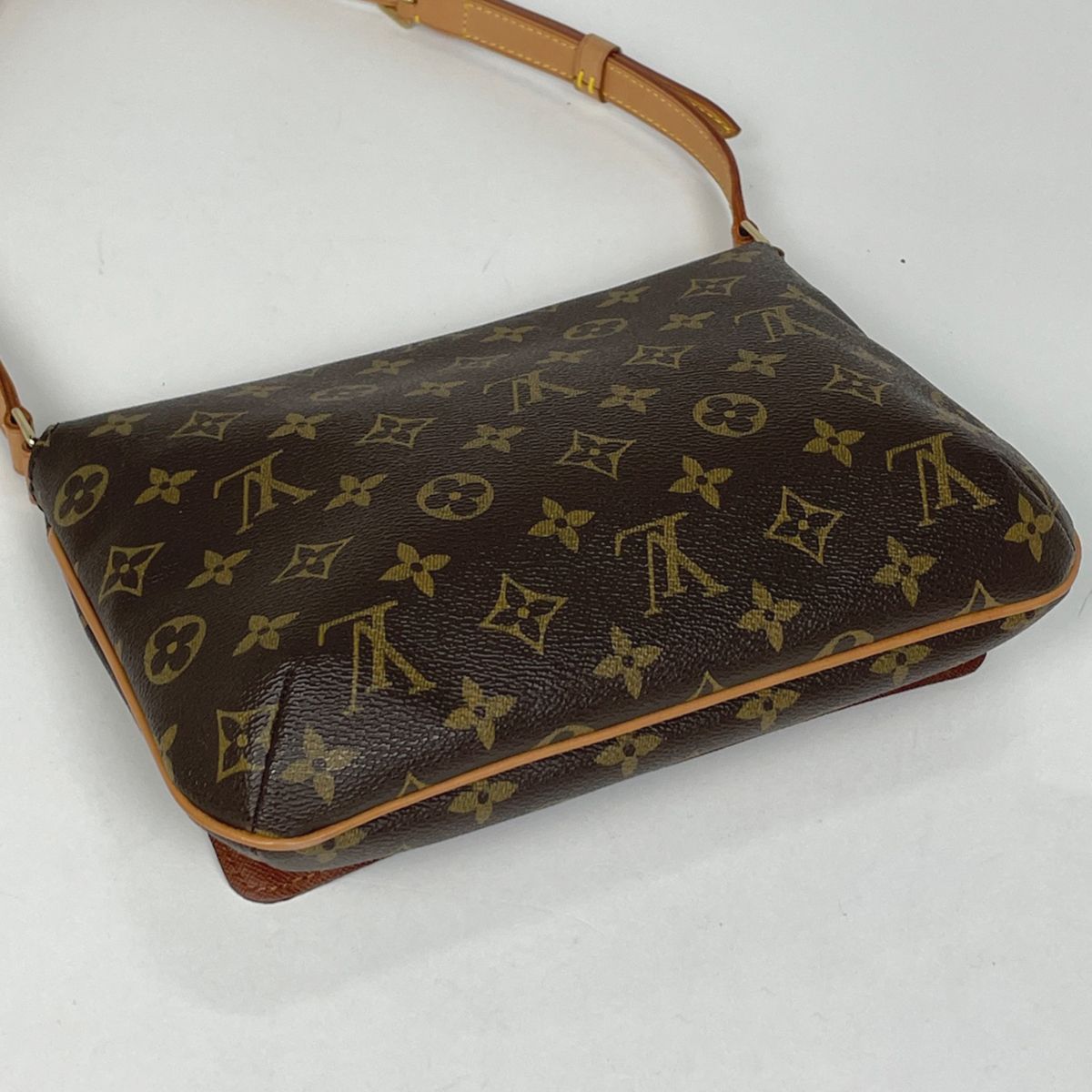 ルイヴィトン LOUIS VUITTON ミュゼットタンゴ ショート M51257 モノグラム 肩掛け ワンショルダー フラップ ショルダーバッグ モノグラムキャンバス ブラウン ルイヴィトン モノグラム ミュゼット・タンゴ ショートショルダー