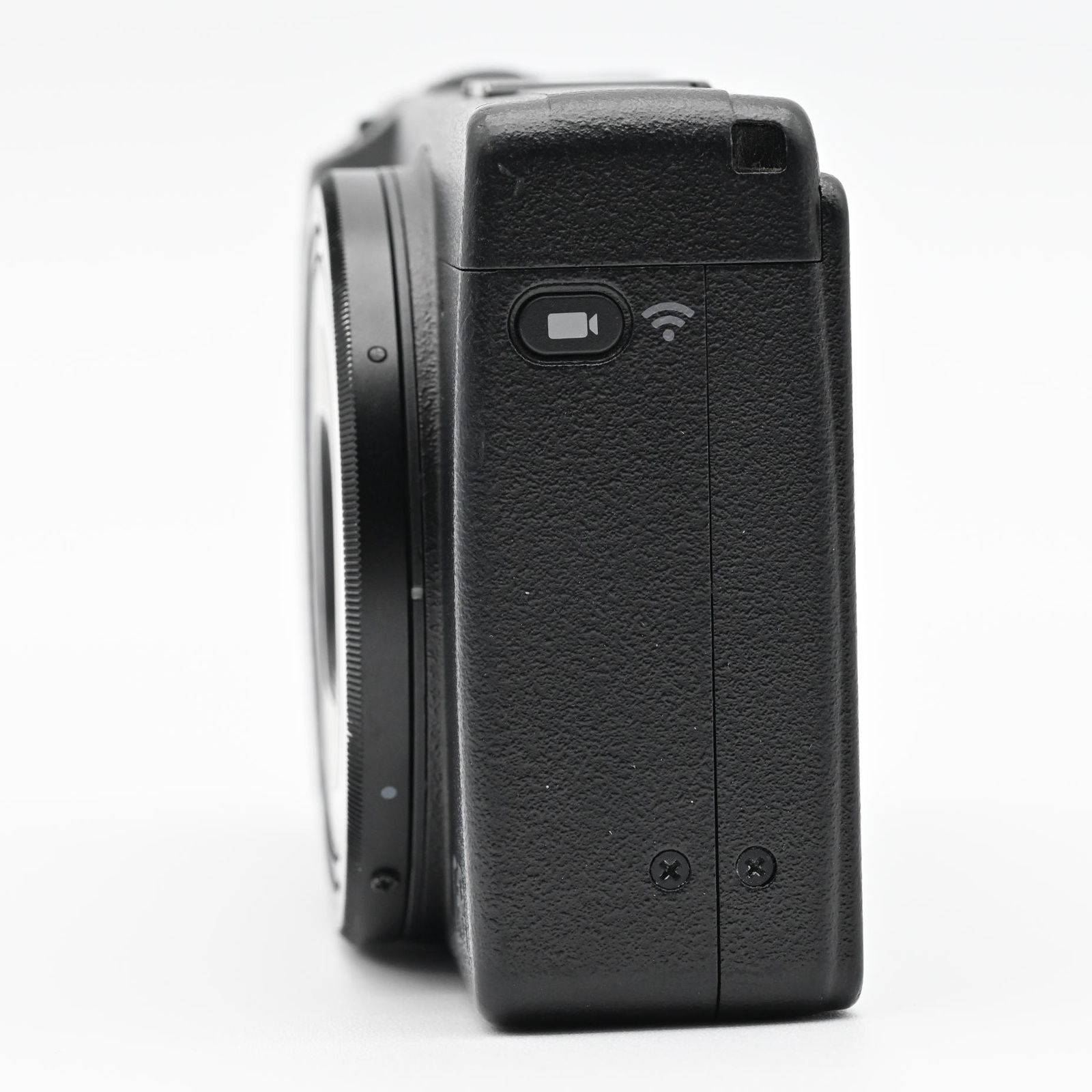 RICOH GR Ⅲ ショット数 4447回 別売り充電器BJ-11付 - メルカリ