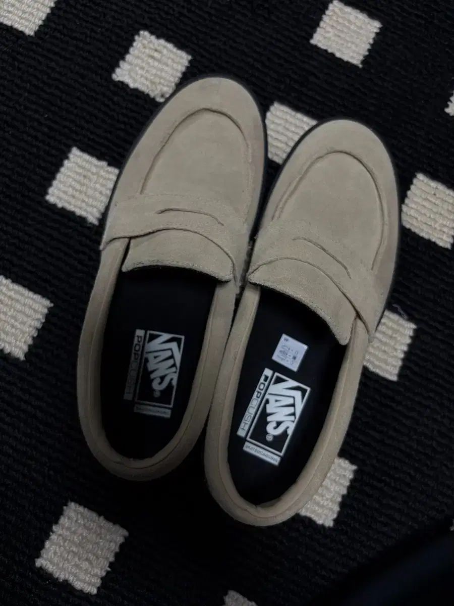 VANSスケートローファー サイズ270 出品