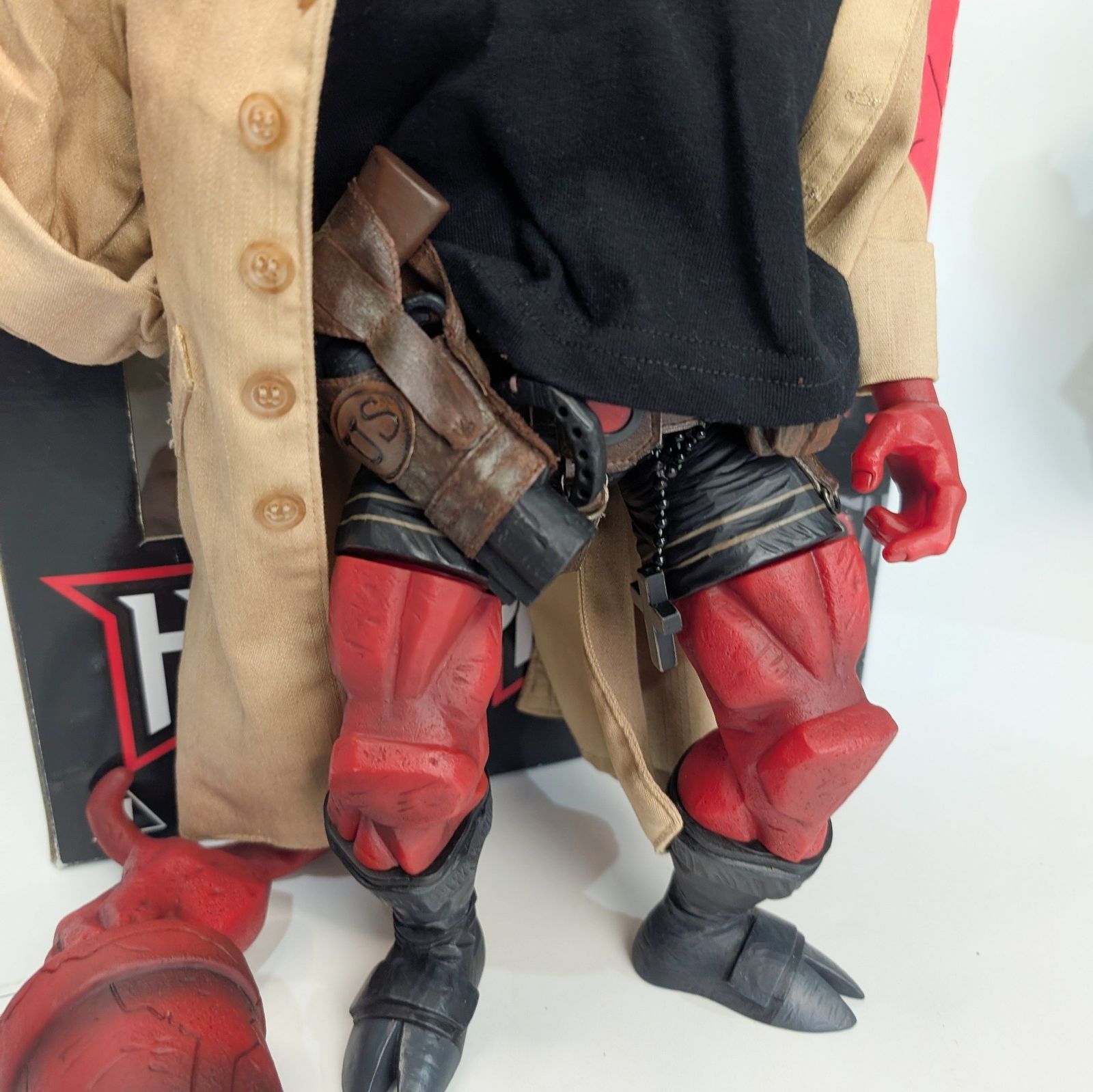 希少✨️Mezco Toyz ヘルボーイ サマエル フィギュア 入手困難 希少 メズコ MEZCO ヘルボーイ フィギュアHELLBOY フィギュア グッズ