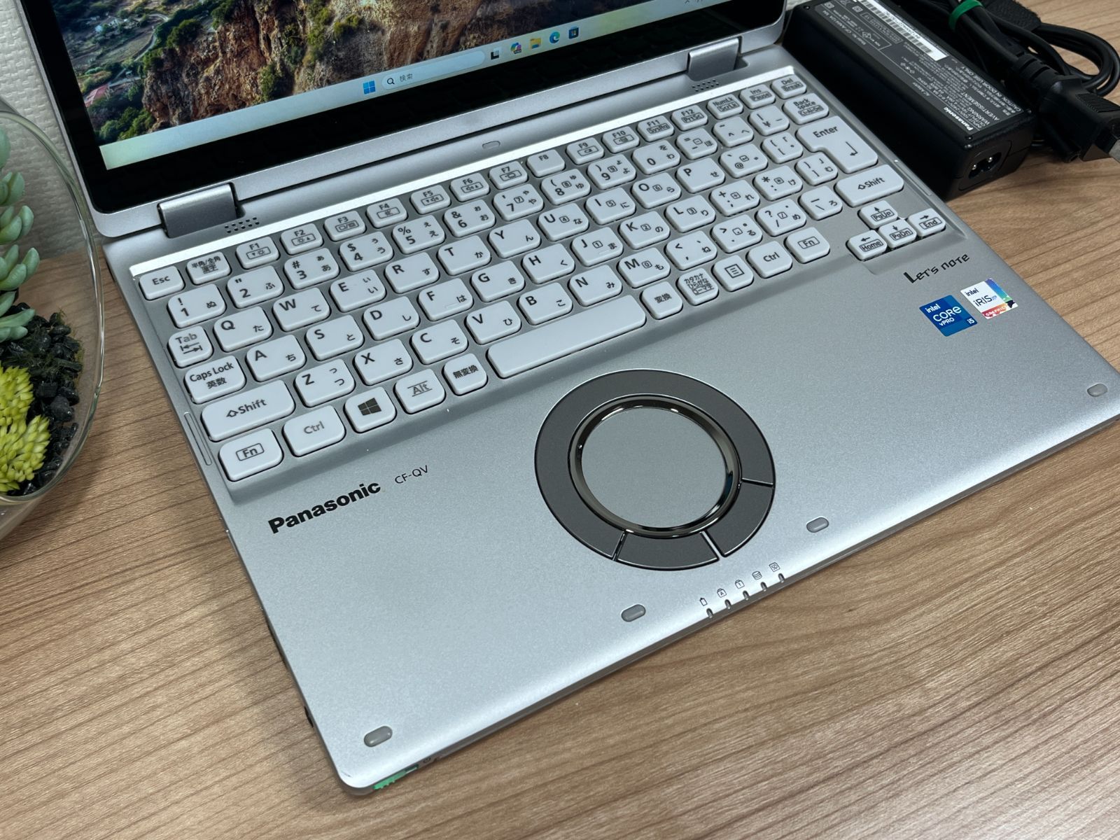 美品 Panasonic CF-QV1 16GB/256GB 第11世代 Office2024 - メルカリ