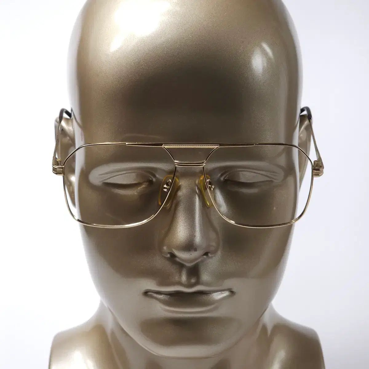80年製 ピエール カルダン 21K 金メッキ フランス ヴィンテージ ツーブリッジ メガネ 80年製 ピエール カルダン 21K 金メッキ フランス ヴィンテージ ツーブリッジ メガネ