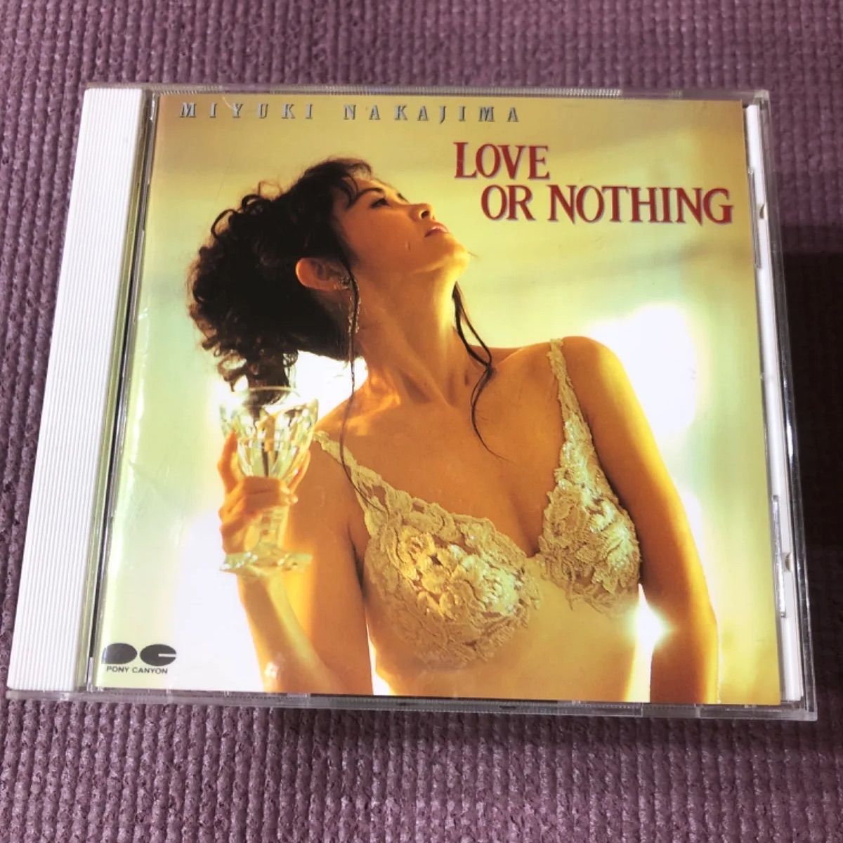 中島みゆきのアルバム『LOVE OR NOTHING』（ラヴ・オア・ナッシング