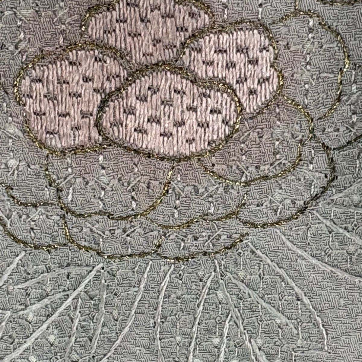 付下げ 紬 花模様 刺繍 金糸 浮草鼠色 K-5610 付下げ 身丈159cm 裄丈65.5cm M 袷 花籠 草花 金糸 刺繍 灰紫 正絹 秀