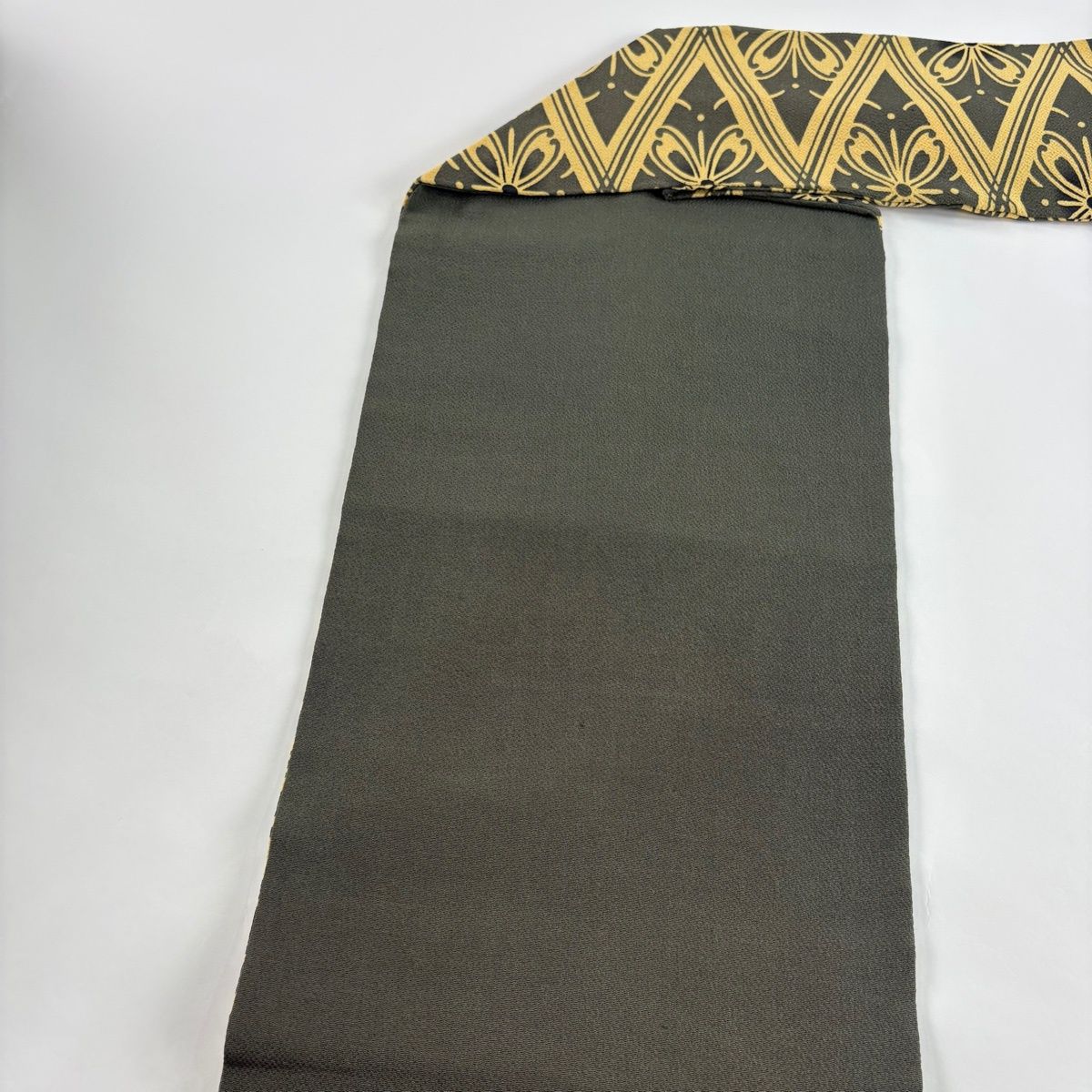 送料無料】【美品】 名古屋帯 秀品 花 斜め格子 縮緬 緑 正絹 【中古