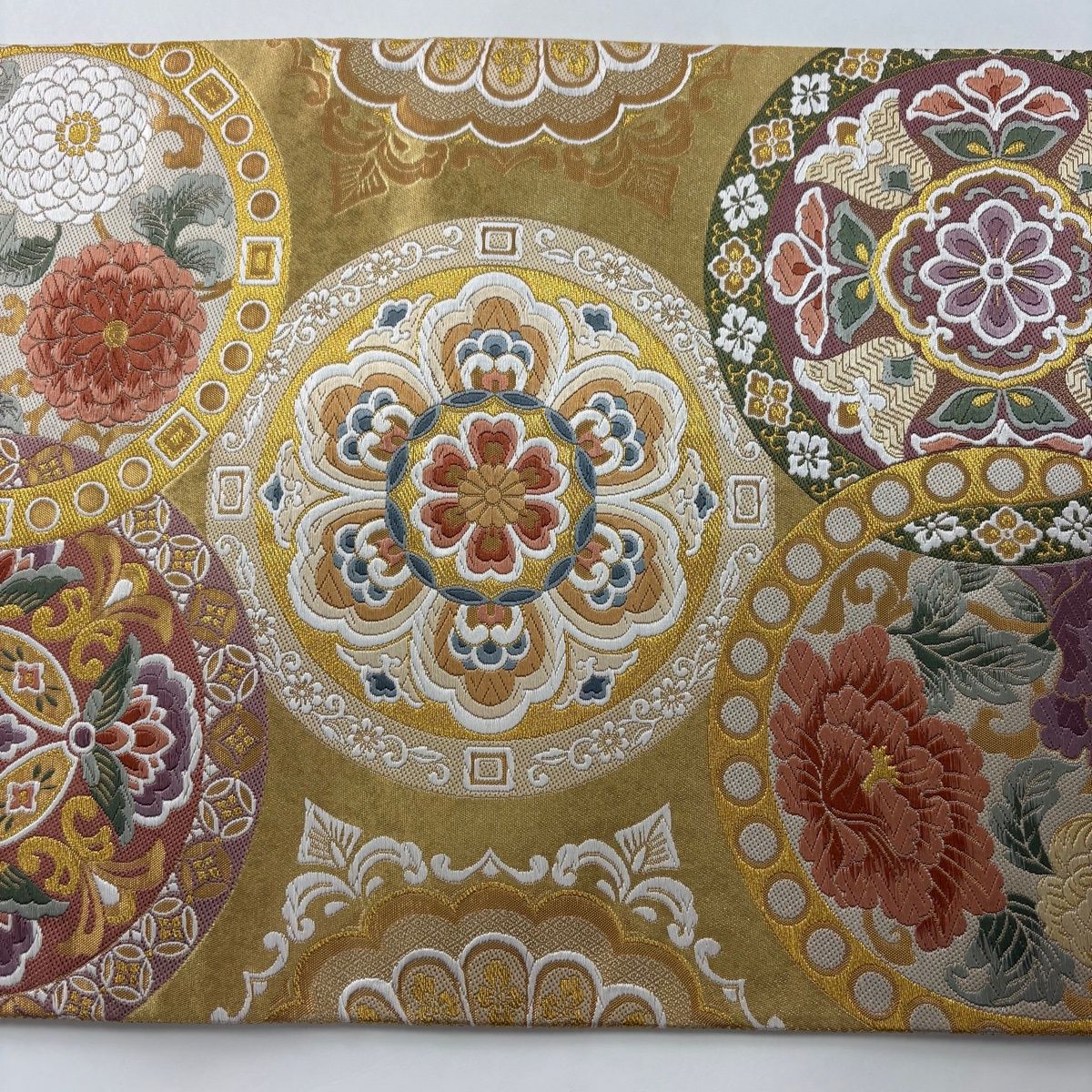 美品】 袋帯 秀品 関西仕立て 華文 草花 唐織 金糸 金色 六通 正絹