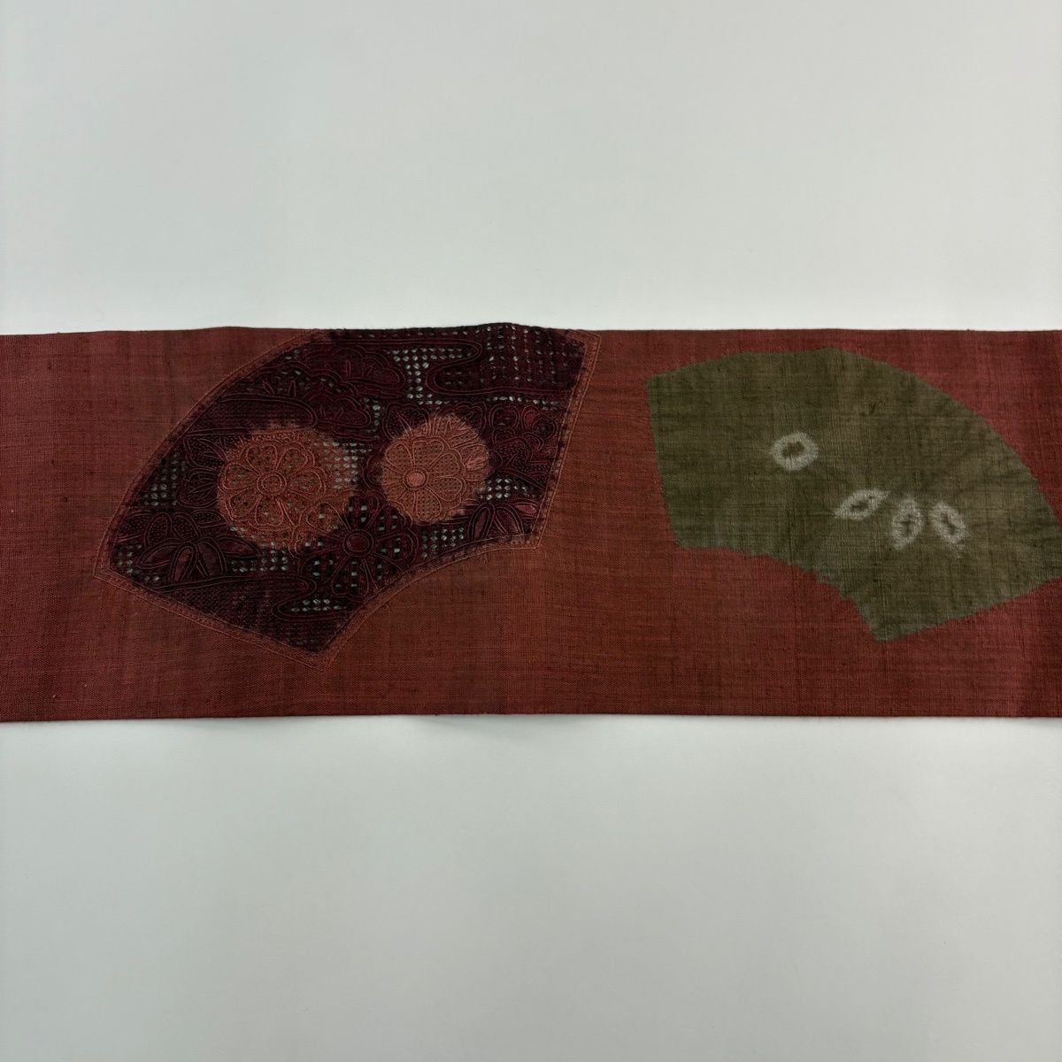 名古屋帯 秀品 紬地 扇面 松竹梅 刺繍 赤茶 正絹 【中古】