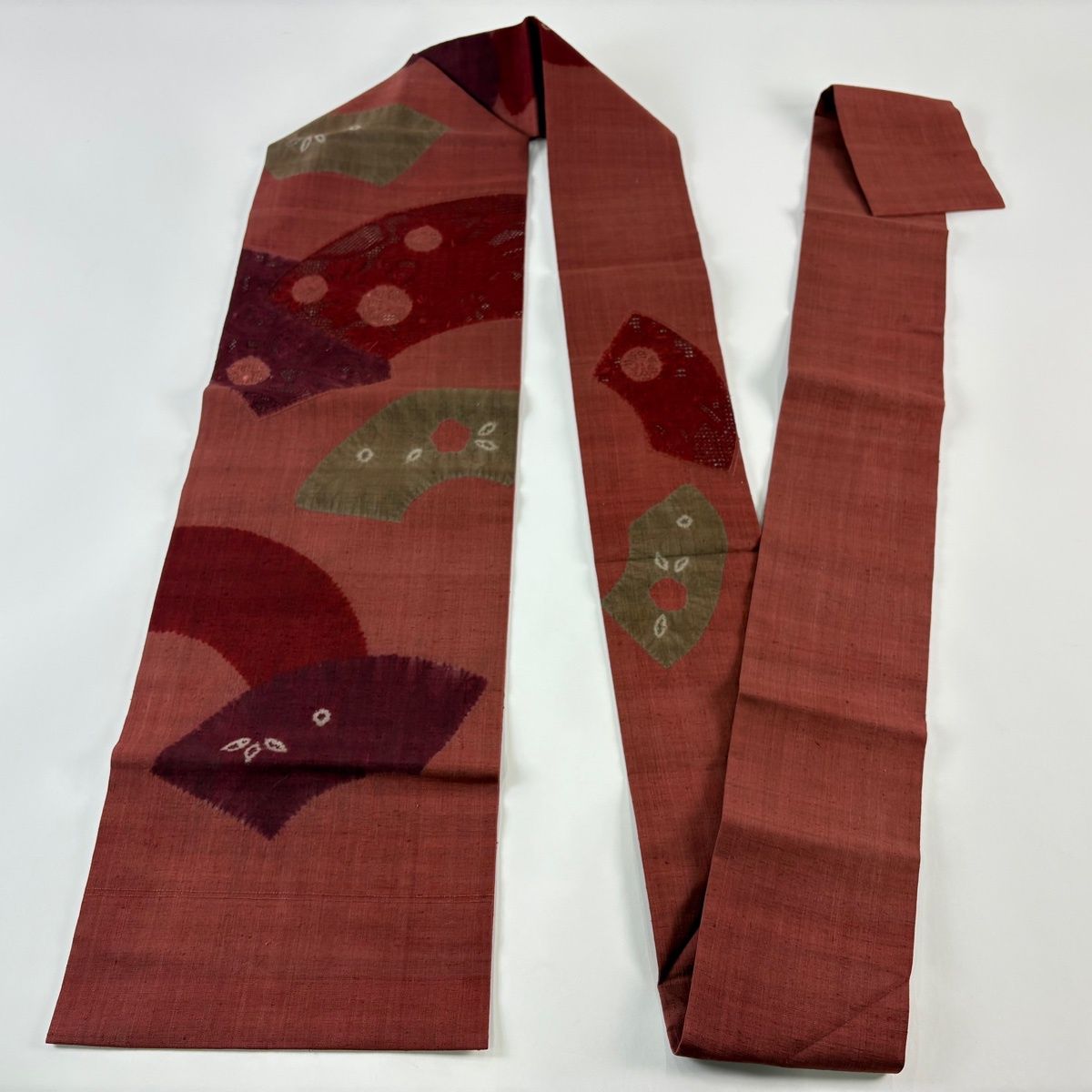 名古屋帯 秀品 紬地 扇面 松竹梅 刺繍 赤茶 正絹 【中古】