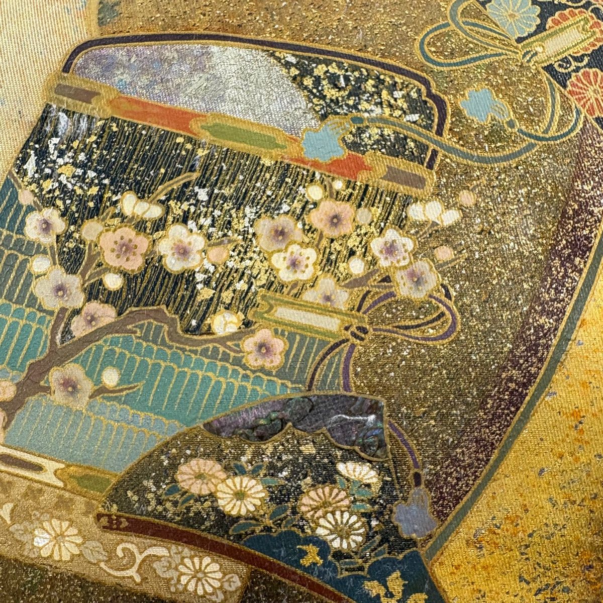 袋帯 秀品 鎧脅し 草花 金銀彩 ベージュ お太鼓柄 正絹 【中古】