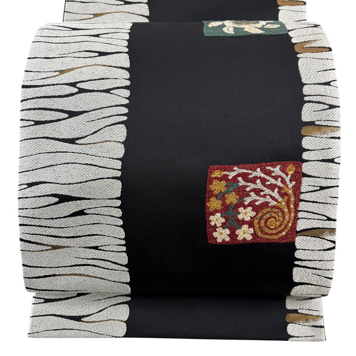 【美品】 袋帯 秀品 色紙 幾何学 箔 黒 六通 正絹 【中古】