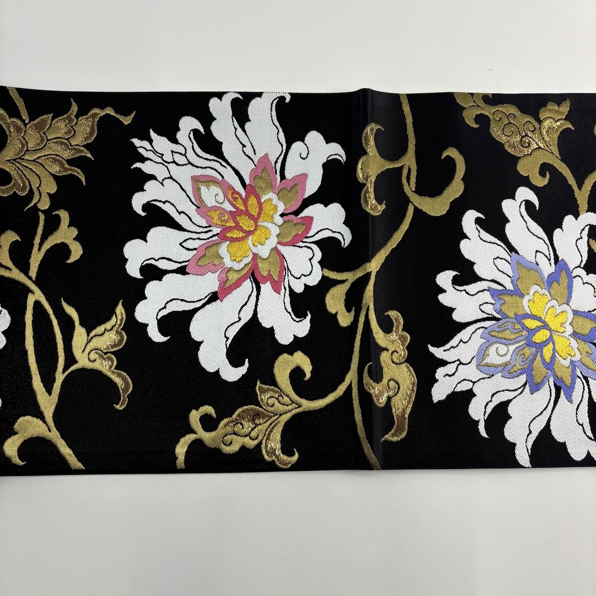 美品】 袋帯 秀品 花唐草 金糸 黒 六通 正絹 【中古】 - メルカリ