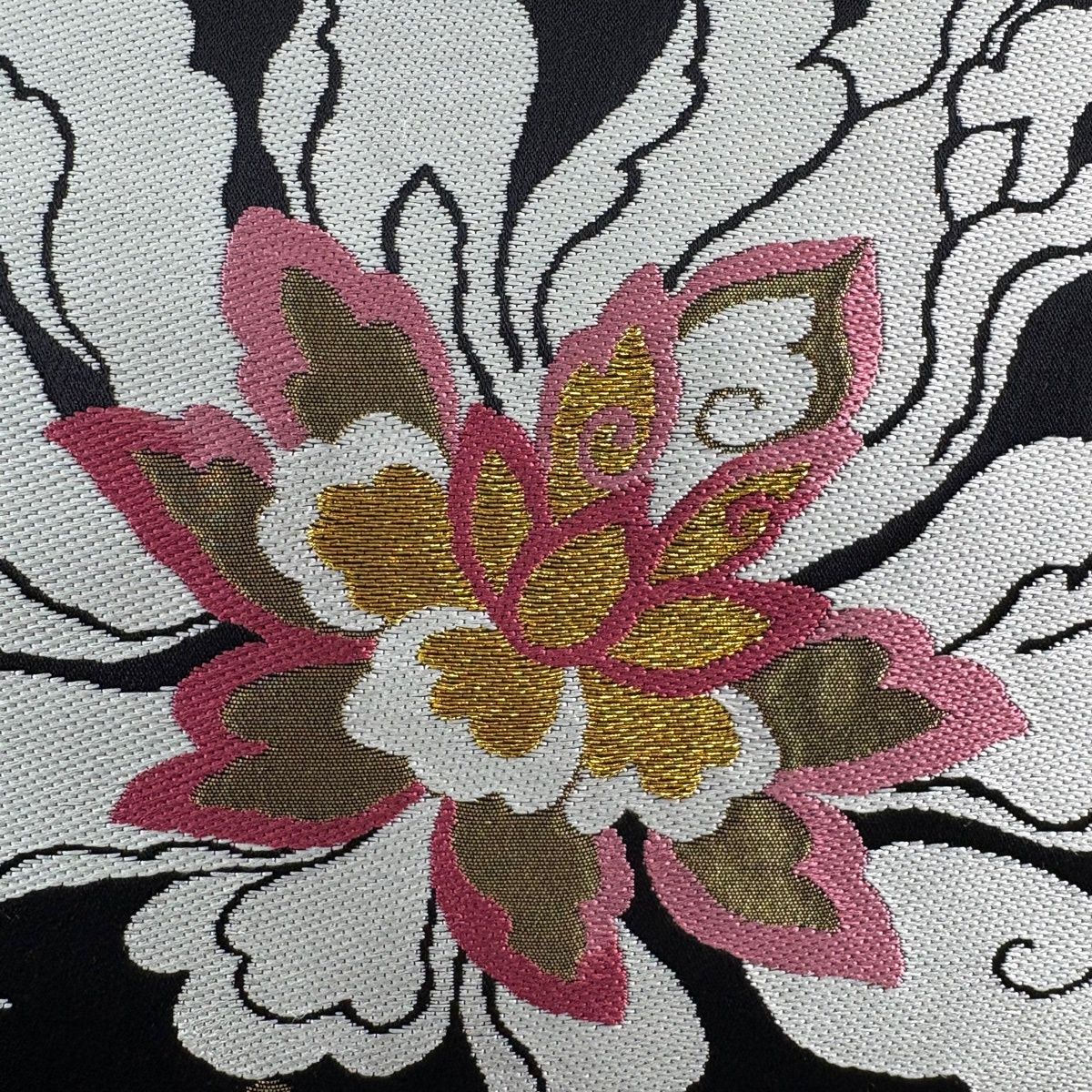 美品】 袋帯 秀品 花唐草 金糸 黒 六通 正絹 【中古】 - メルカリ