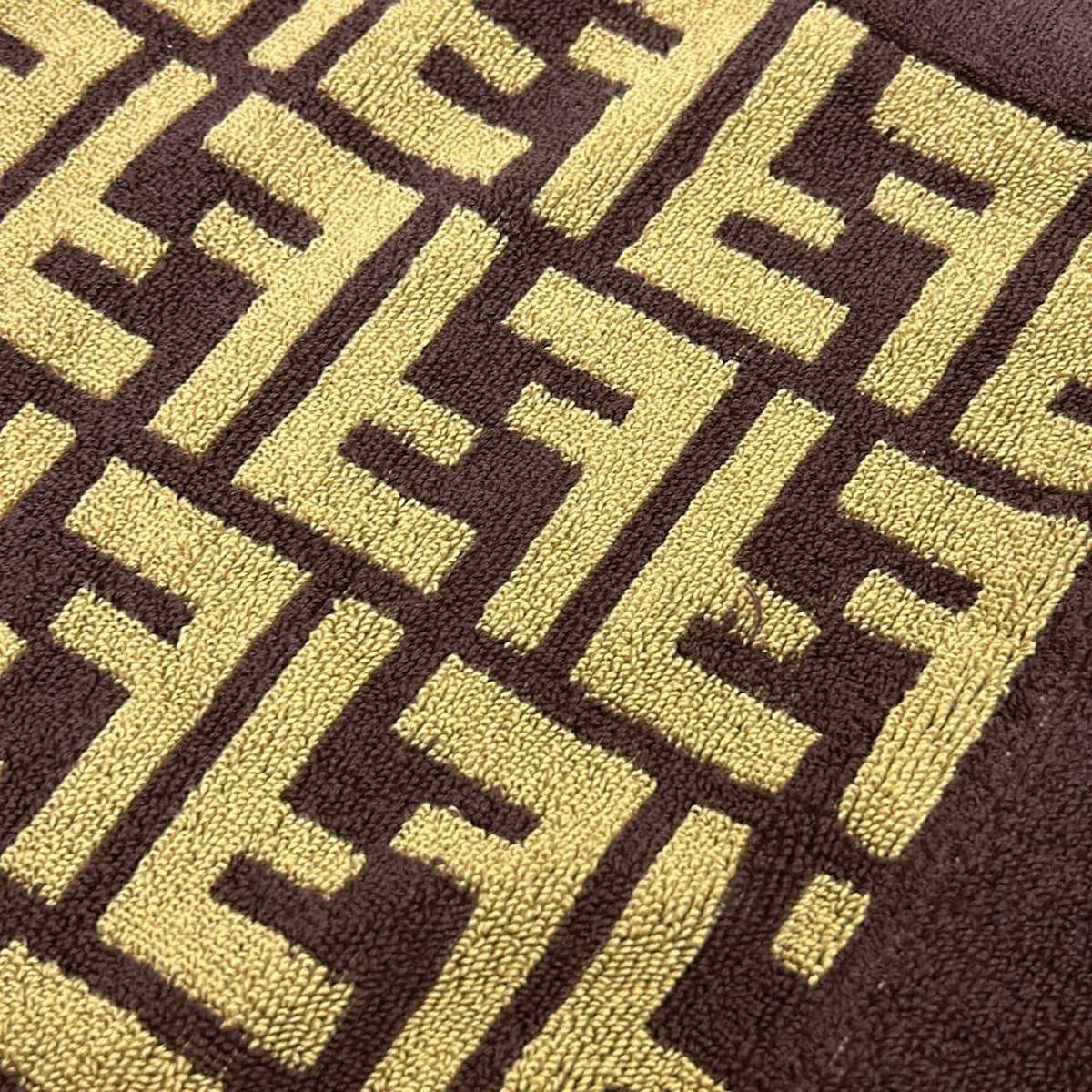 【新品！】FENDI フェンディ ズッカ柄 バスタオル FENDI（フェンディ） フェイスタオル 2枚セット ロゴ入り ズッカ柄