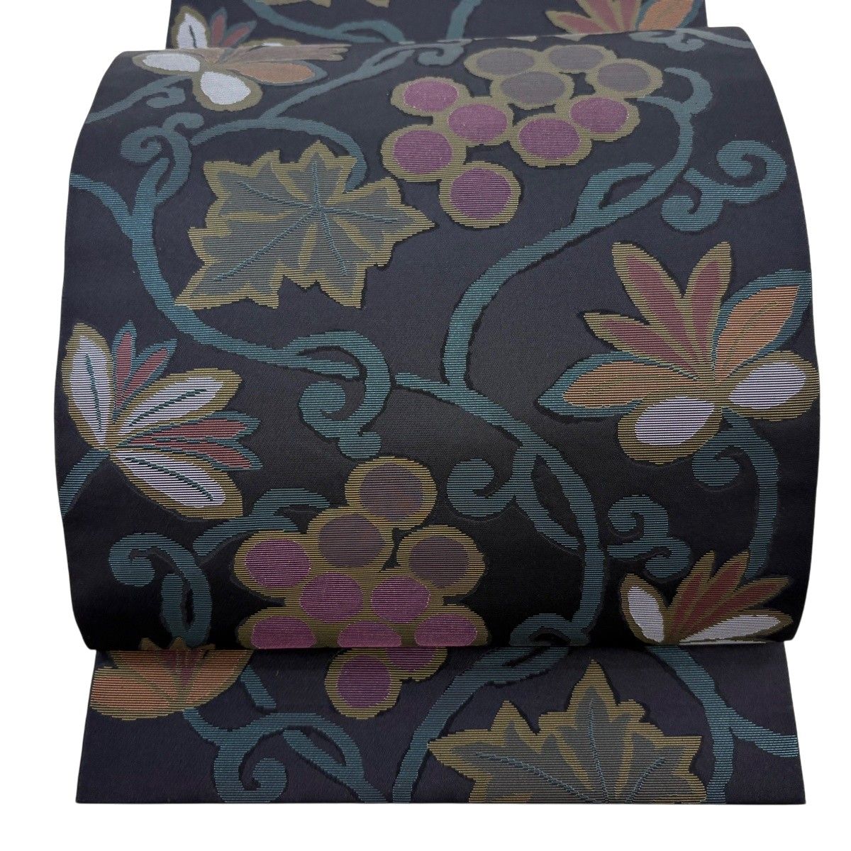 【美品】 袋帯 逸品 服部織物 落款 西陣 葡萄唐草 箔 黒 六通 正絹 【中古】