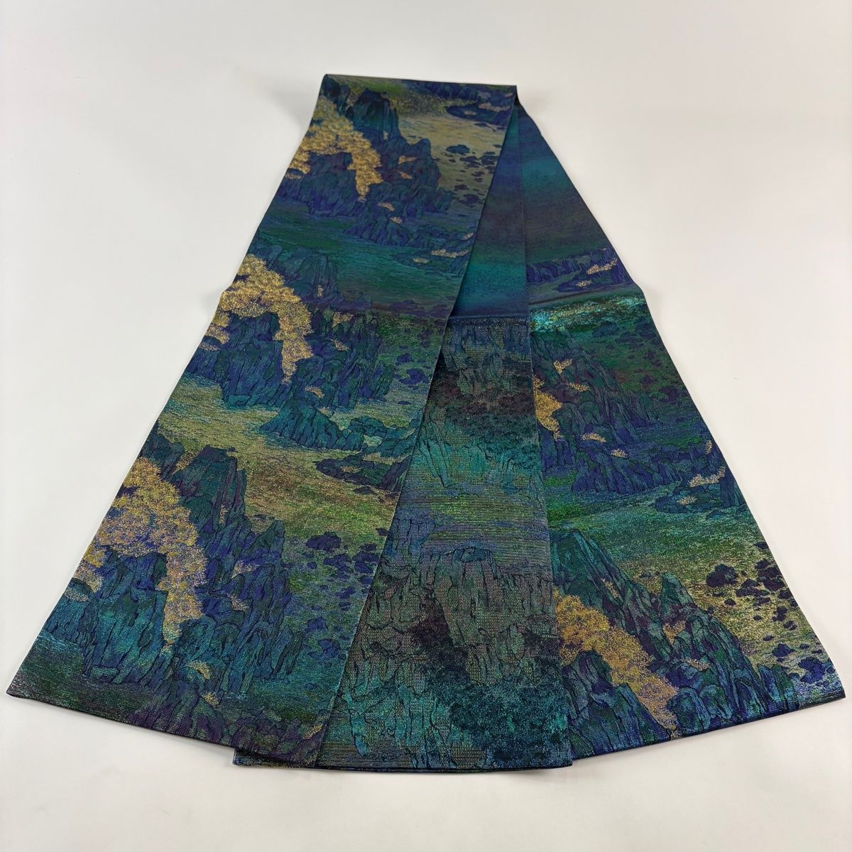 【美品】 袋帯 逸品 佐波理 落款 山並 樹木 金糸 箔 青紫 六通 正絹 【中古】
