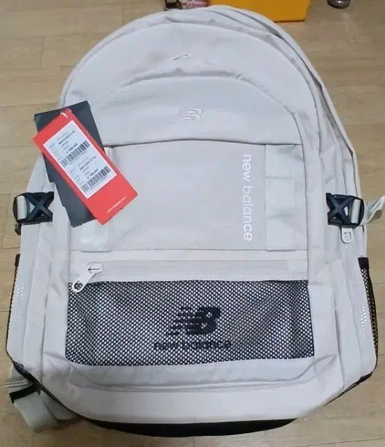 ニューバランス バックパック アイボリー 新品
