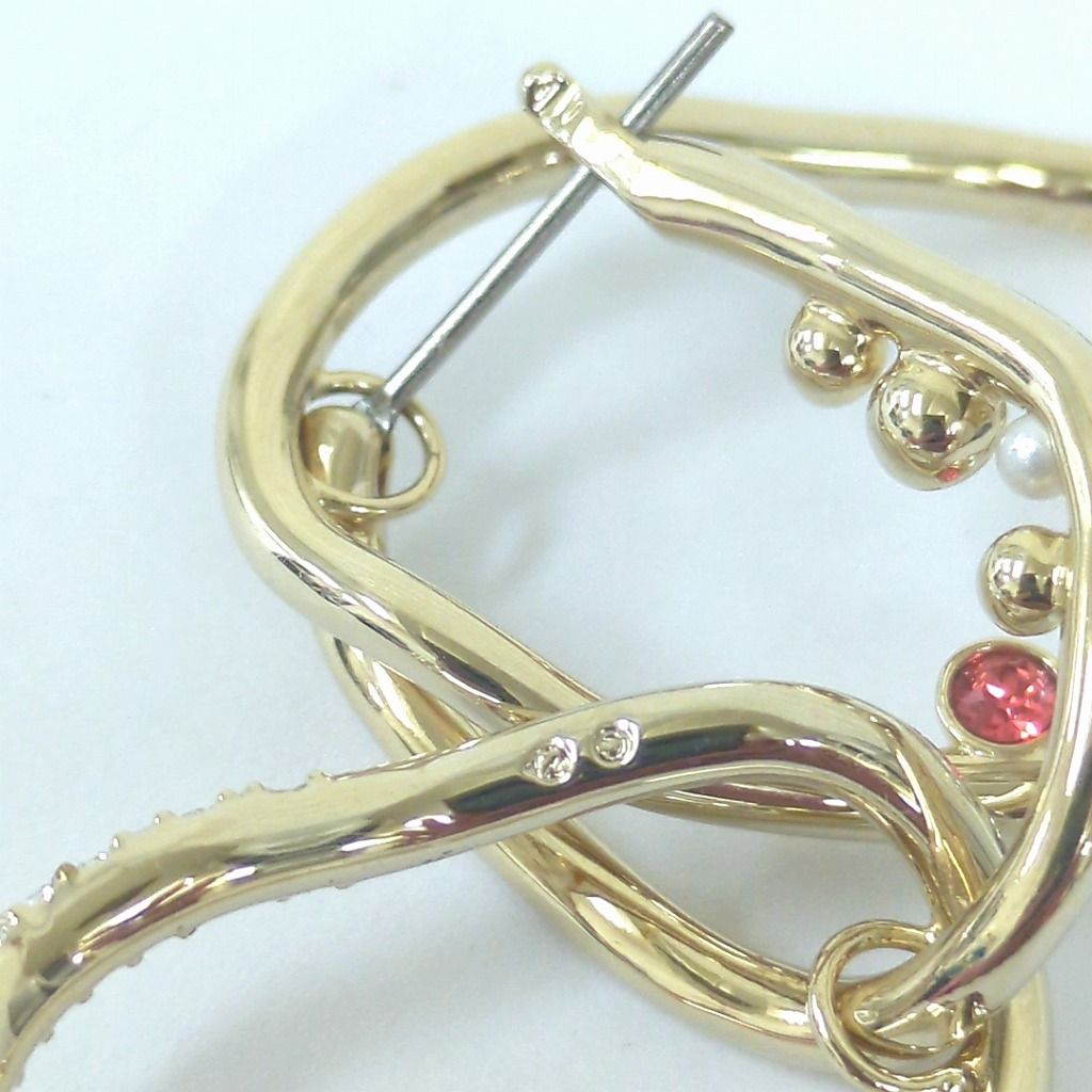 スワロフスキー Swarovski Shell Pierced ピアス - メルカリ
