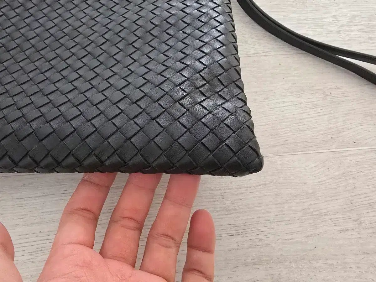 (正規品) ボッテガ・ヴェネタ イントレチャート クラッチバッグ ラージ (ブランド メンズ バッグ)
