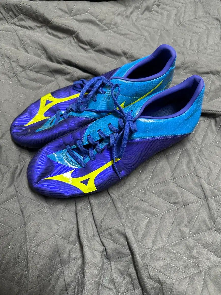 ミズノ サッカーシューズ (26 5) 4,385円