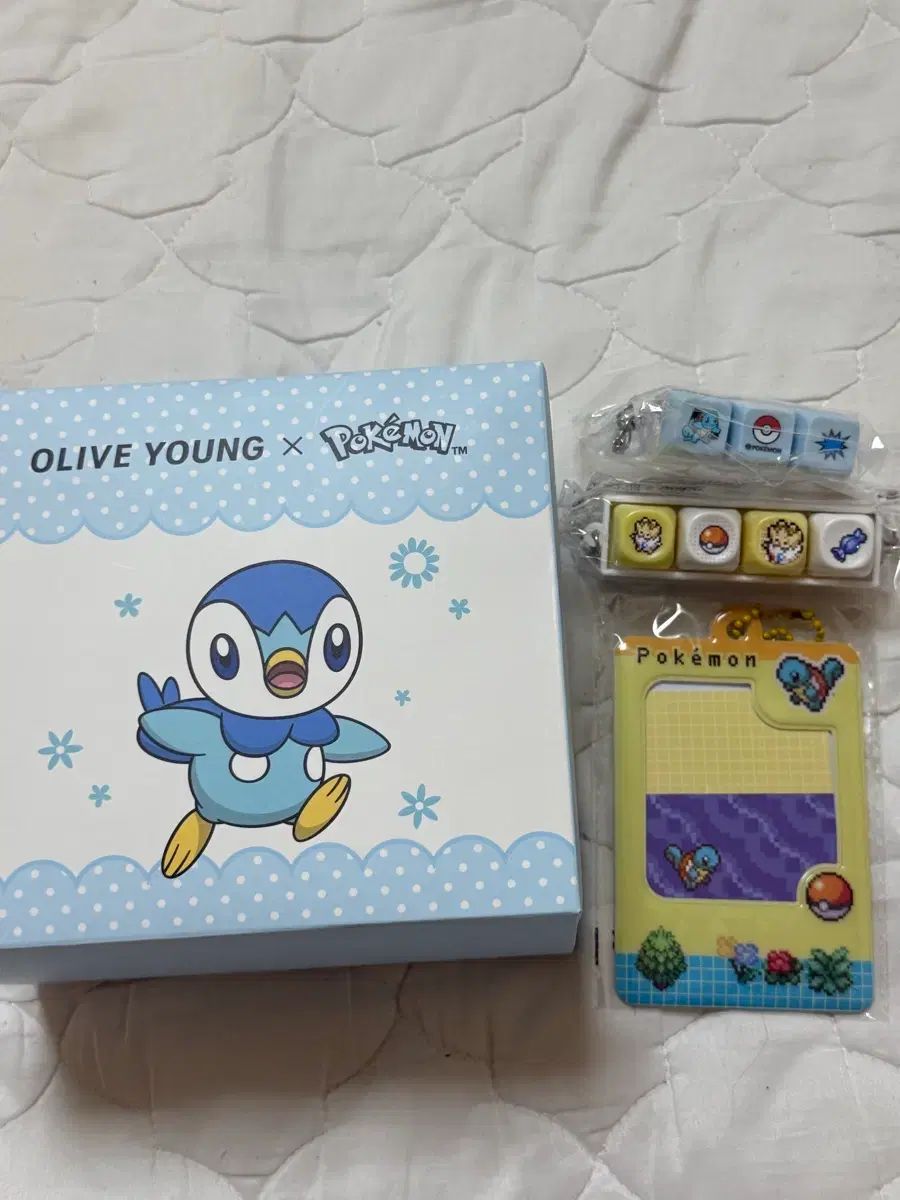 OLIVE YOUNG ポケモン キーホルダー/カードウォレット/筆箱 セット
