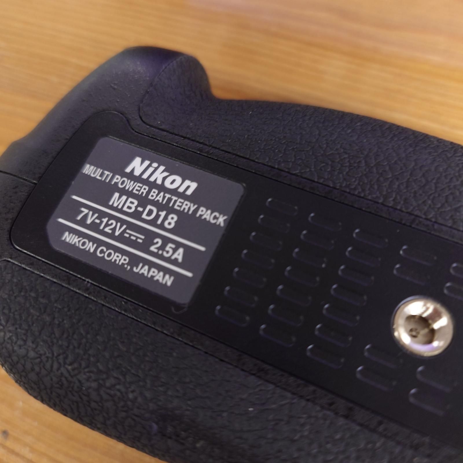【全額返金保証】【最速発送】Nikon MB-D18 マルチパワーバッテリーパック 美品 動作確認済