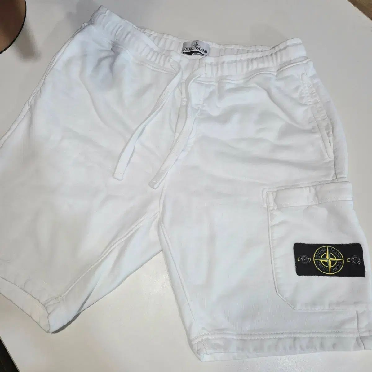 正規品 STONE ISLAND ストーンアイランド 白 カーゴ ハーフパンツ XL 