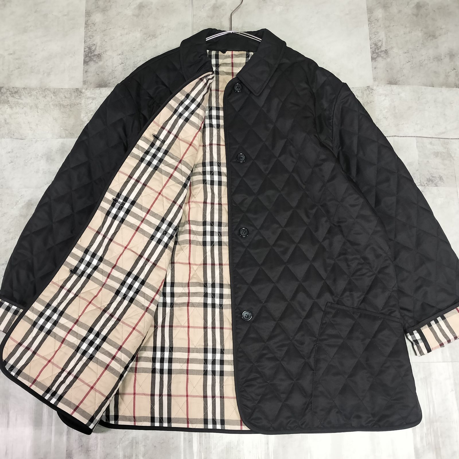 英国製【美品】BURBERRY LONDON　ノバチェック キルティングジャケット 11Lサイズ XLサイズ相当　ブラック 黒 ベージュ 襟裏ノバチェック 大きめ ゆったり サイドスリット ハーフコート イギリス製 14,652円