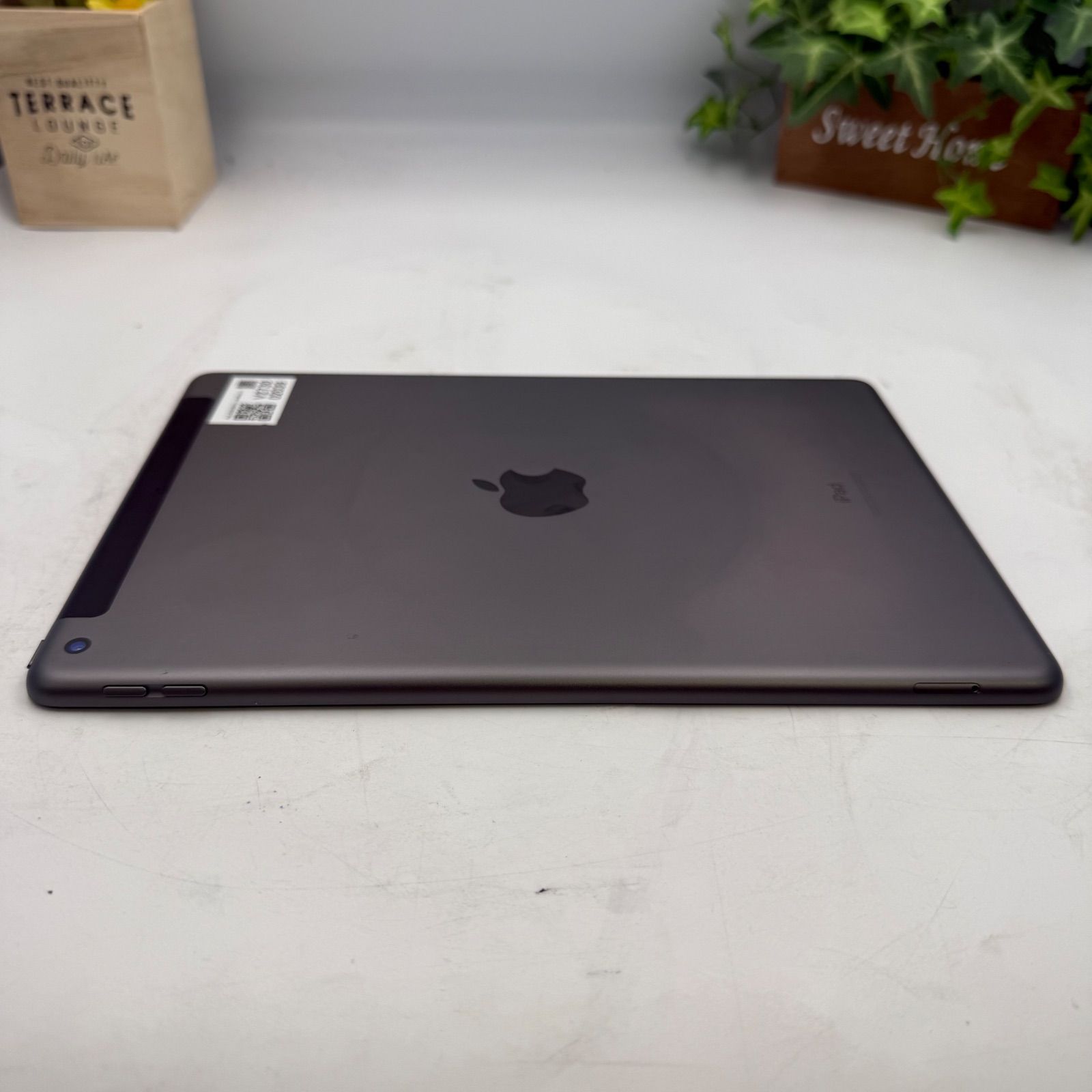ジャンク】iPad 第8世代 32GB Wi-Fi+Cellular - メルカリ