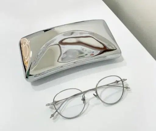 GENTLE MONSTER (ジェントルモンスター) ep02 シルバー ほぼ新品